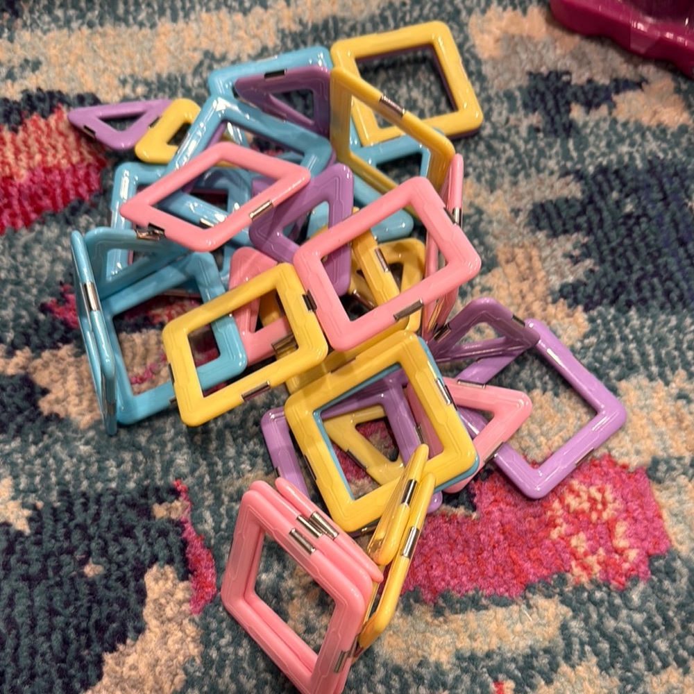 Magnatiles
